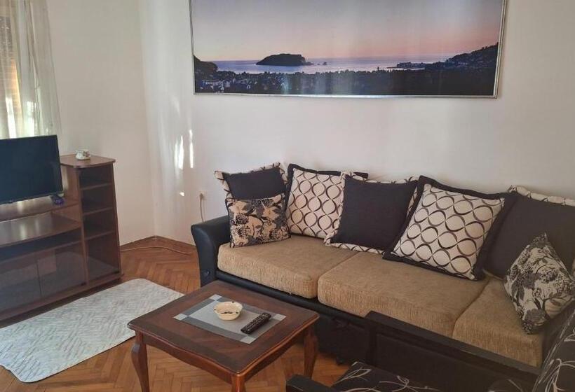 پانسیون Capital Rooms