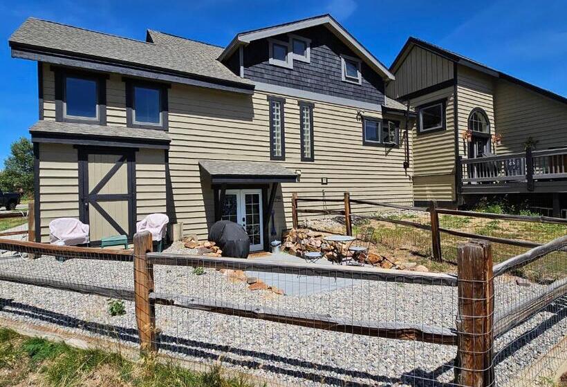 بنسيون Cozy Cove Suite