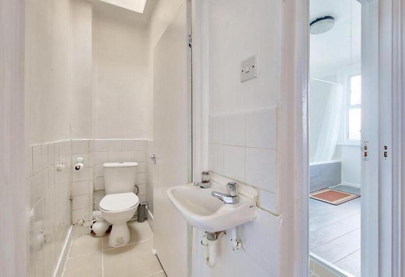 펜션 Cozy London Flat