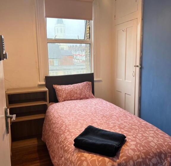 بنسيون Cozy London Flat