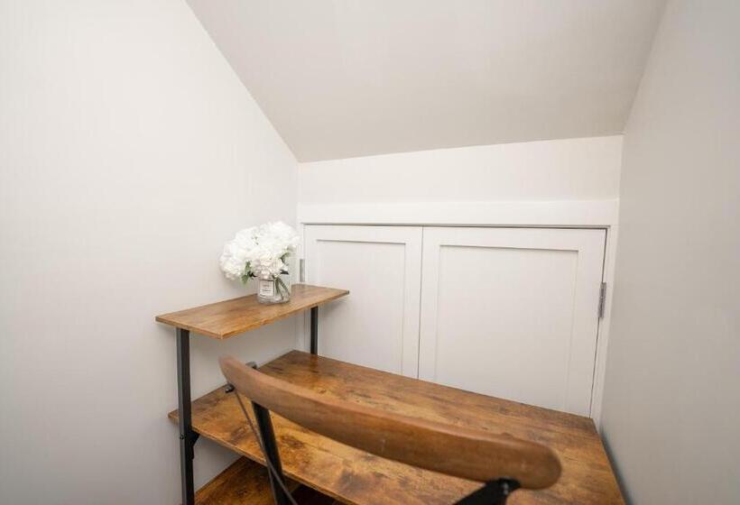 بنسيون Copperwood Cozy Cellar