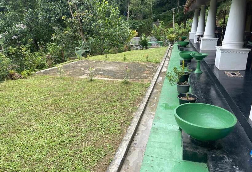 بنسيون Eagles Lodge   Kandy