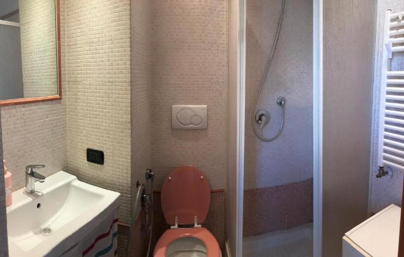 ペンション Gasperina House