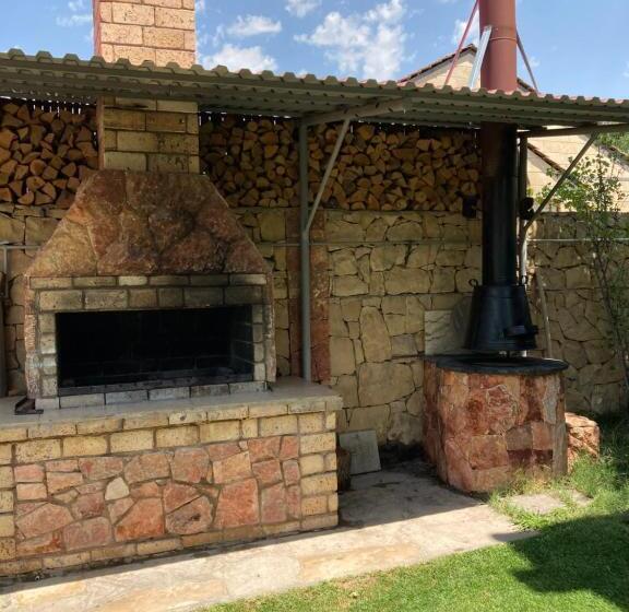 پانسیون Green Garden Guest House