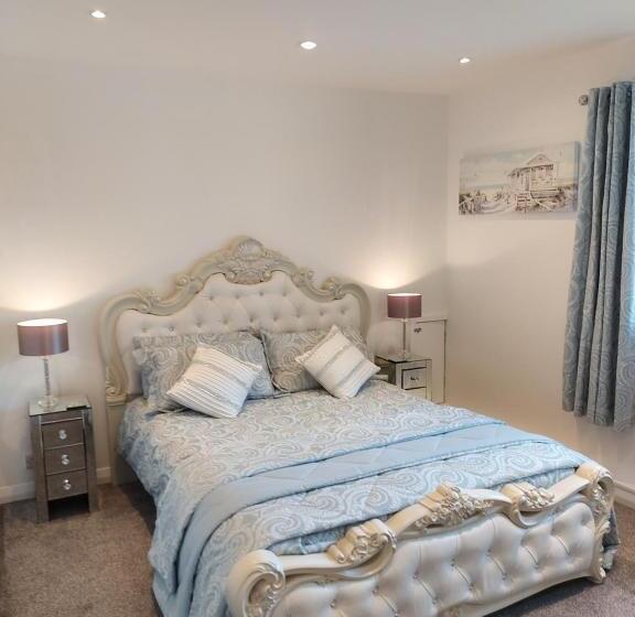 بنسيون Hot Tub Hideaway