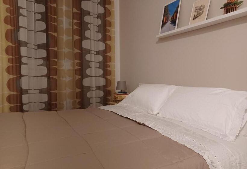 بنسيون Il Libraio Guest House