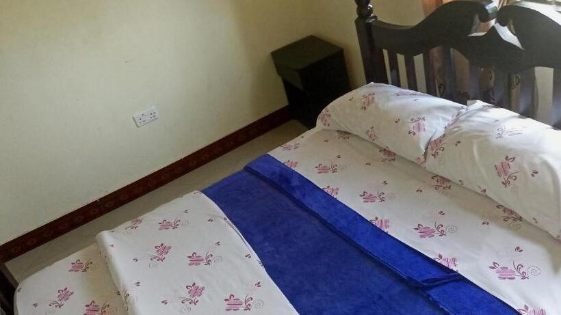 پانسیون Julian S Lake View Guest House