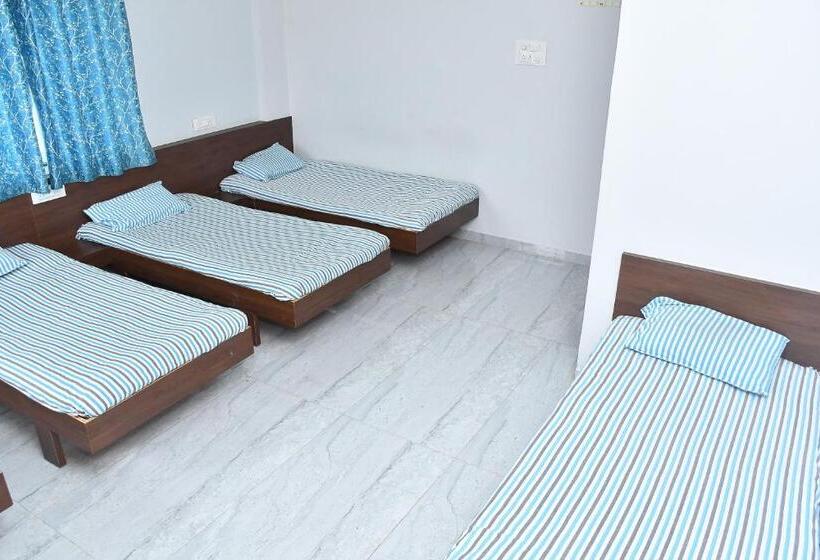 بنسيون Krushna Guest House