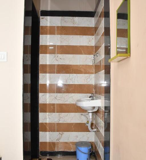 بنسيون Krushna Guest House