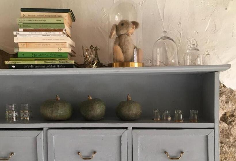 بنسيون Le Mas De Pierre étoile