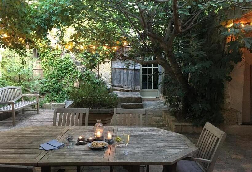 بنسيون Le Mas De Pierre étoile