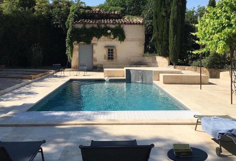 بنسيون Le Mas De Pierre étoile