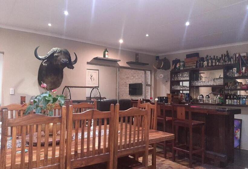 פנסיון Leadwood Lodge