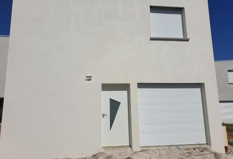 פנסיון Maison C