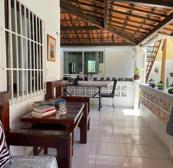 پانسیون Meg House