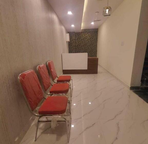 Пансион Oyo Homes Sri Mahalaxmi Lodge