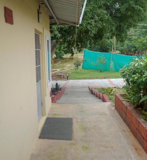 펜션 Rac Adventure Camp By Lexstays,near Isha Foundation