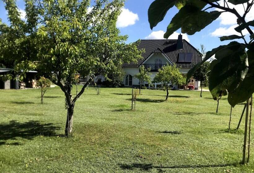Пансион Room In Apartment Haus Im Grunen House In The Green