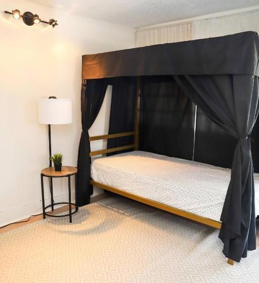 پانسیون Room In House   Pr Private Rm8 2 Beds 1 3ppl Gated Keypad Parking