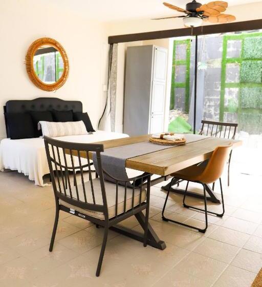 پانسیون Room In House   Pr Private Rm8 2 Beds 1 3ppl Gated Keypad Parking