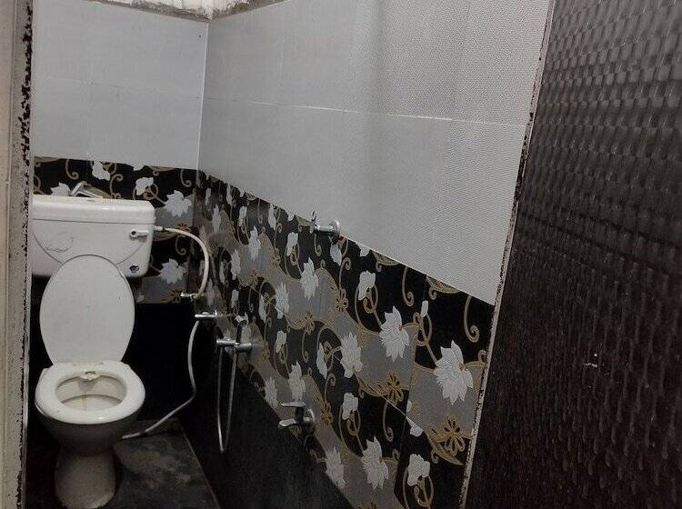 פנסיון Shiva Guest House