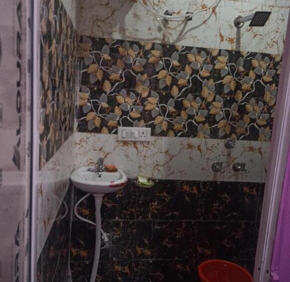 Pension Shree Kundkeswar Home Stay