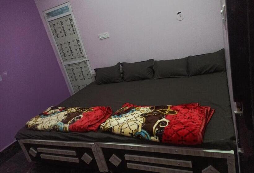 Pension Shree Kundkeswar Home Stay