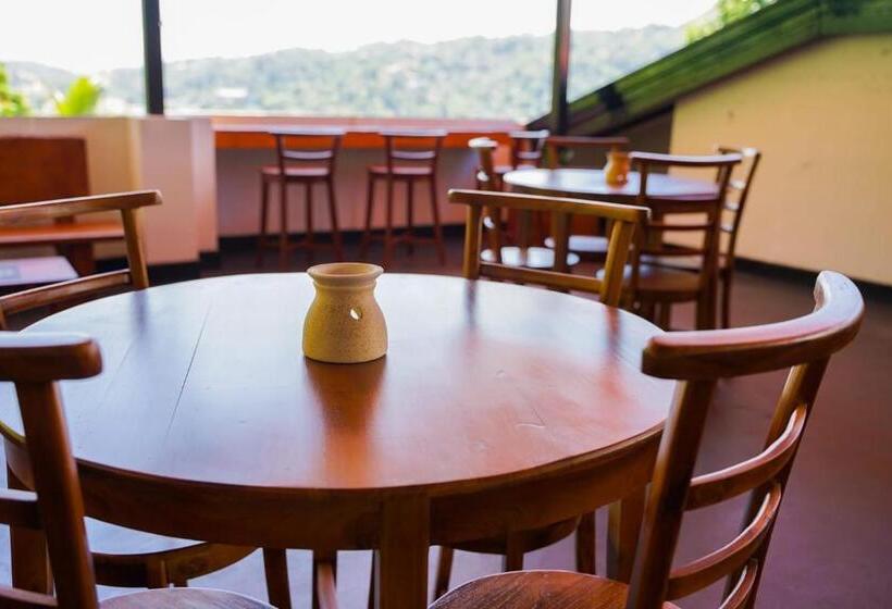 ペンション Cheliyan Viila Kandy