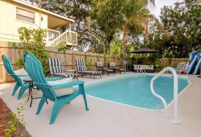 بنسيون The Sunburst Oasis