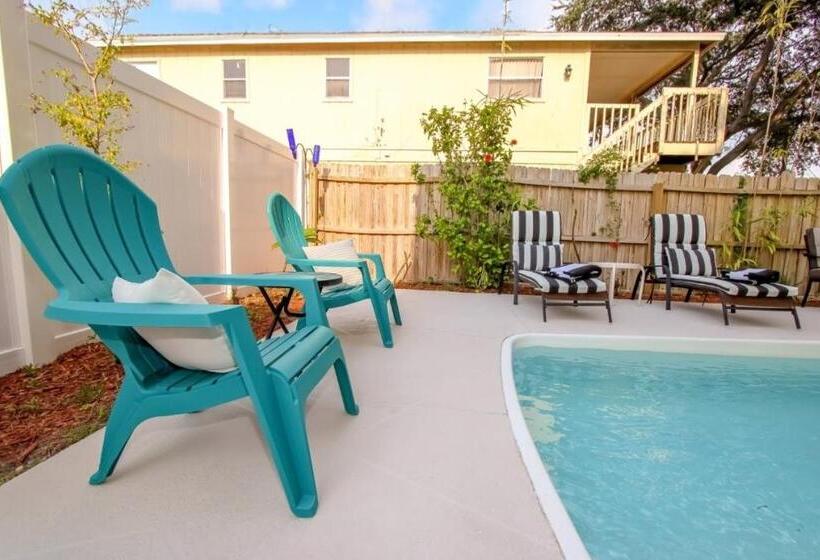 بنسيون The Sunburst Oasis