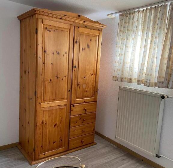 פנסיון Van Kim 2   Souterrain Monteurwohnung