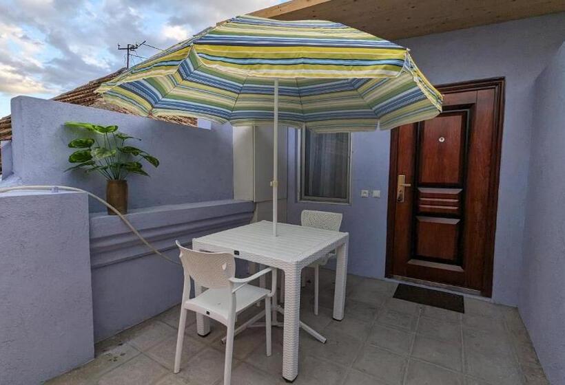 پانسیون White Orchid