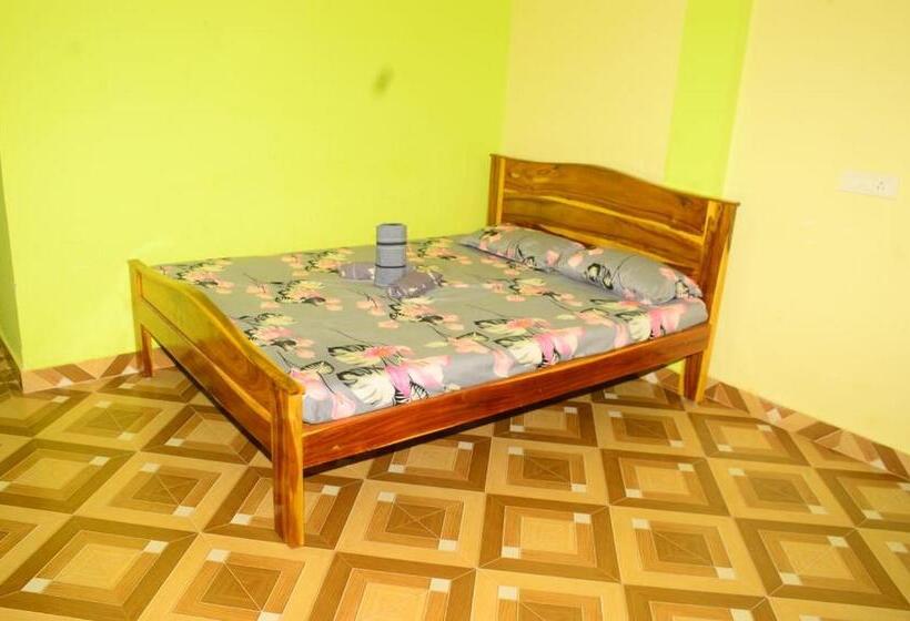 بنسيون Yathara Farm House Pondy