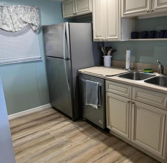 Ponce De Leon Towers