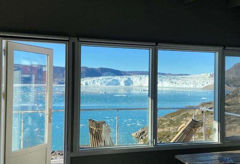 Курорт Glacier Lodge Eqi