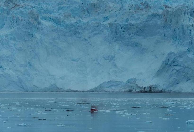 Курорт Glacier Lodge Eqi