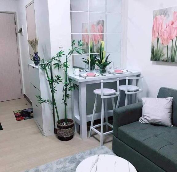 استراحتگاه J&r Staycation   Smdc Trees Residences