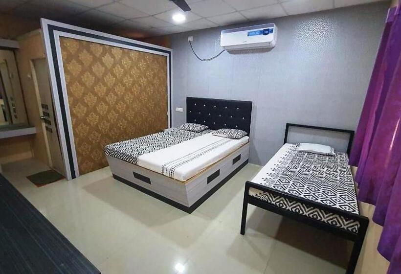 منتجع Radhakunj Agrotourism Stays