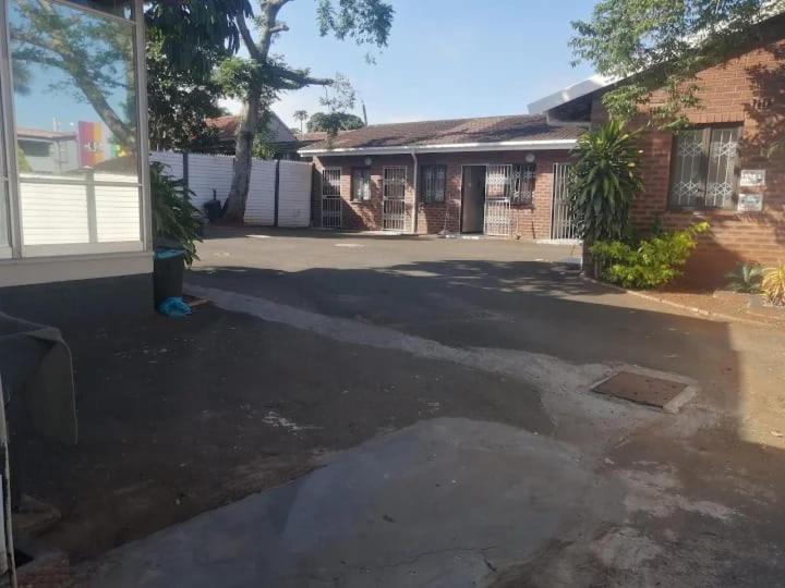 Umbilo Bed And Breakfast 08 Rick Turner