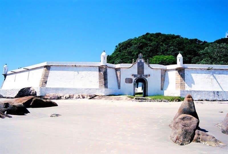 호스텔 Ilha Do Mel Casa Familiar Quartos Economicos Nova Brasilia