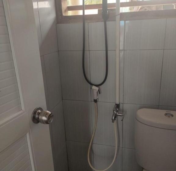 هاستل Kutnalek Surf Camp Siberut Mentawai Surfing Barrels