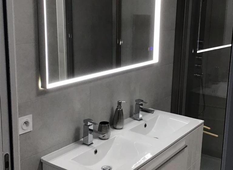 مبيت وإفطار Suite Avec 2 Chambres D Hôtes Pour 1 à 4 Personnes Avec Terrasse, Vue Mer, Parking Privé, Proche Por