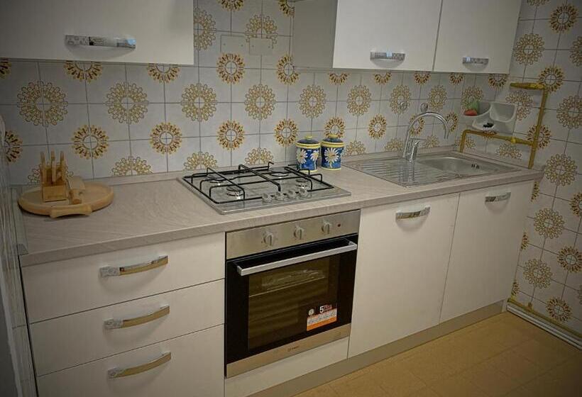 مبيت وإفطار Al Sit Ed Marino