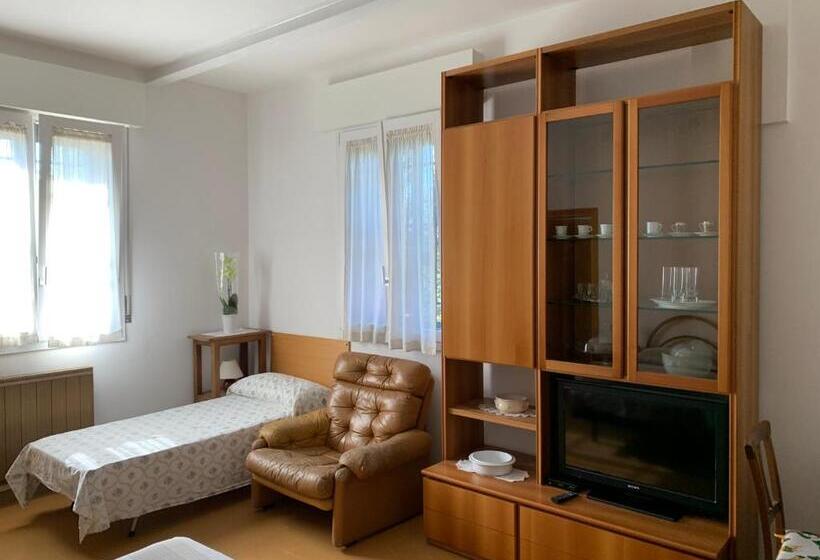 مبيت وإفطار Al Sit Ed Marino