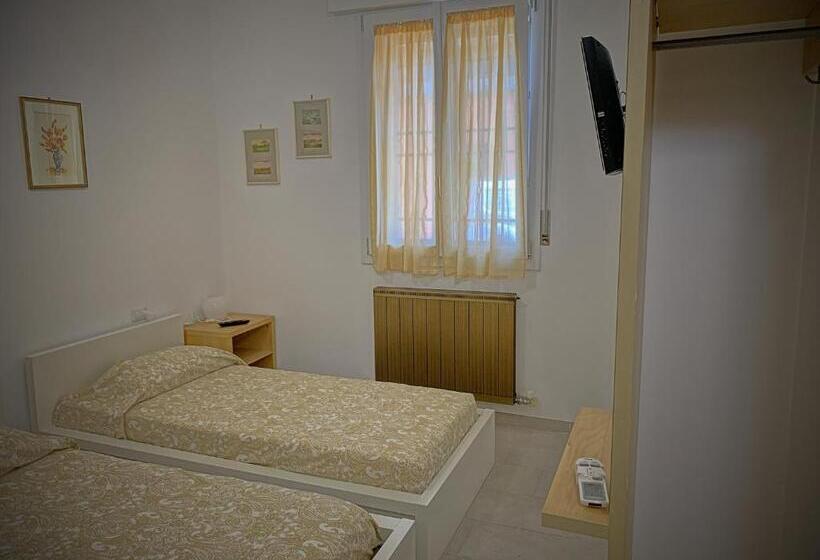 مبيت وإفطار Al Sit Ed Marino