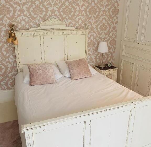 ベッドアンドブレックファースト Au Beau Séjour