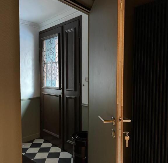 민박 La Chambre Des Trois églises