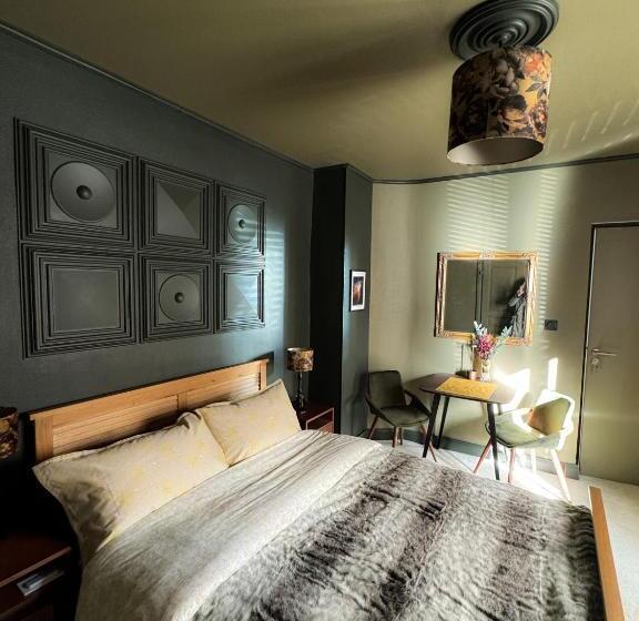 민박 La Chambre Des Trois églises