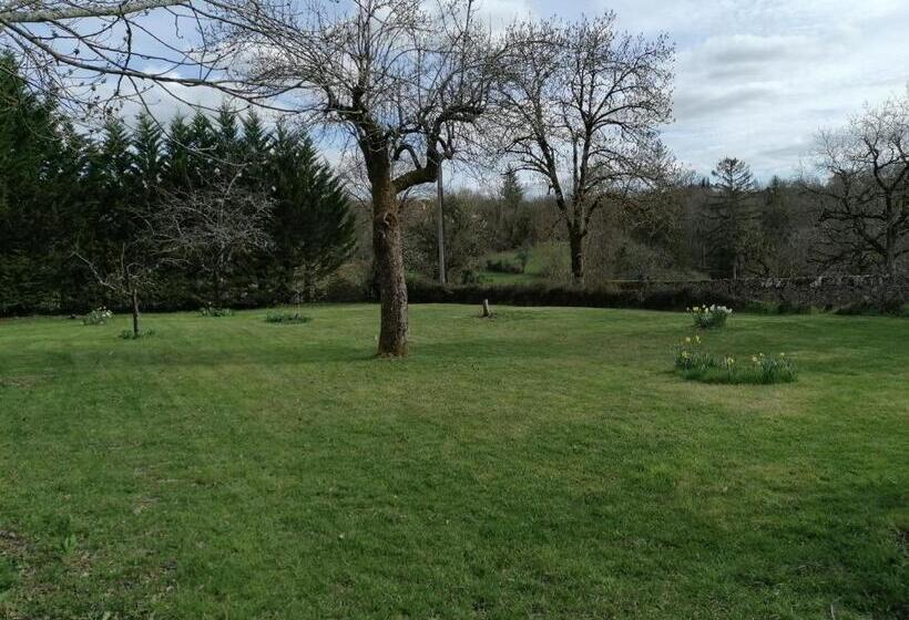 ベッドアンドブレックファースト La Croisée