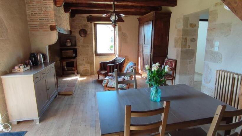 ベッドアンドブレックファースト La Croisée